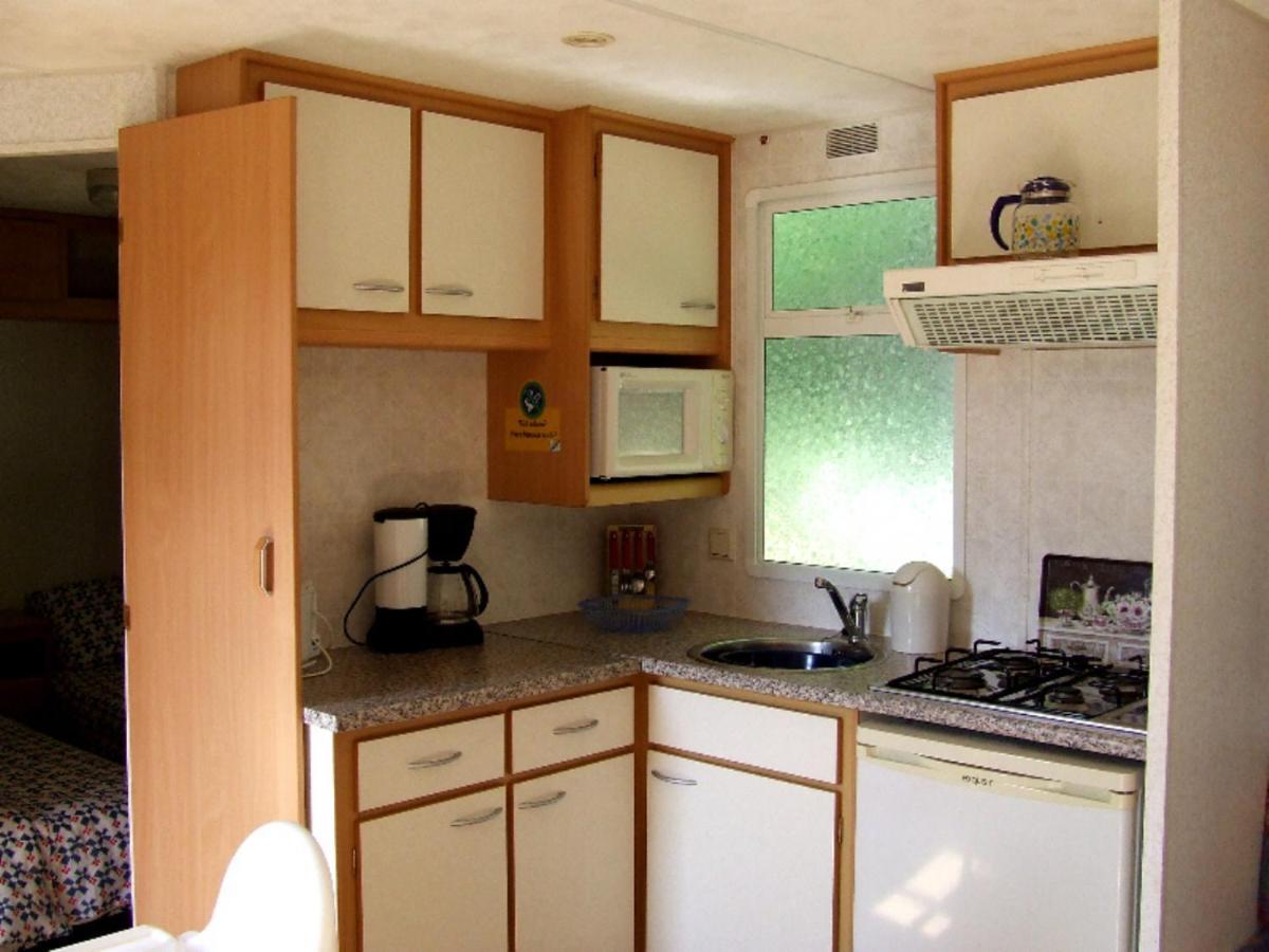 Stacaravan 6 Persoons - Camping Le Soustran Neuvic  Zewnętrze zdjęcie