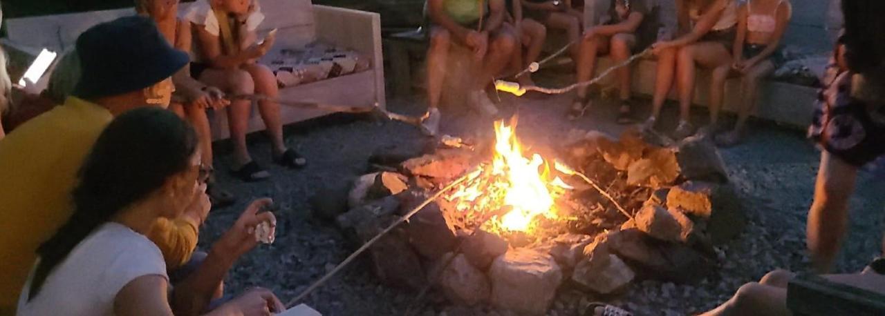 Stacaravan 6 Persoons - Camping Le Soustran Neuvic  Zewnętrze zdjęcie
